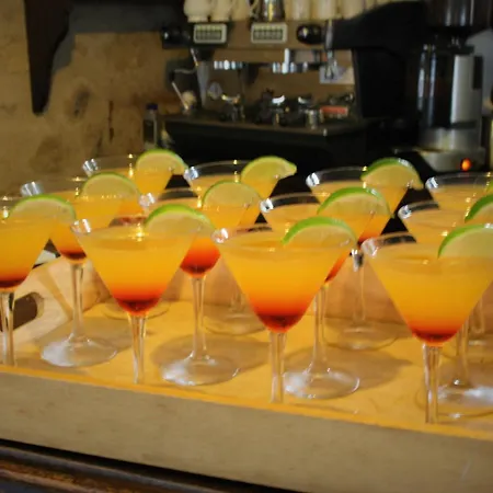 Manoir De La Basse-cour Bed & Breakfast 3*