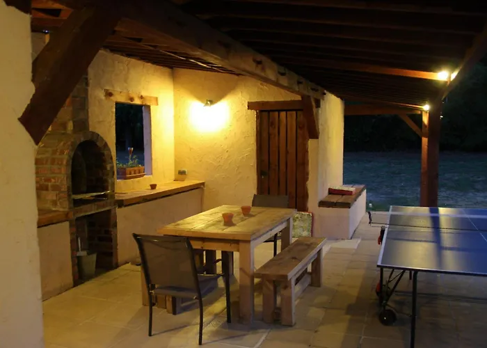 Manoir De La Basse-cour Bed & Breakfast