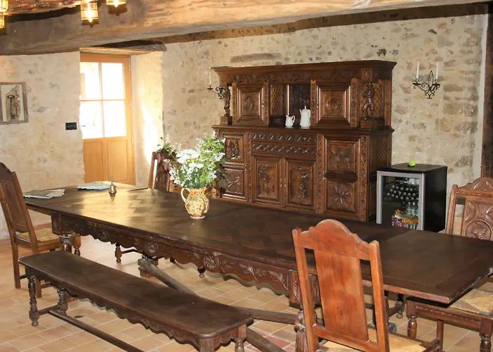 Manoir De La Basse-cour Bed & Breakfast